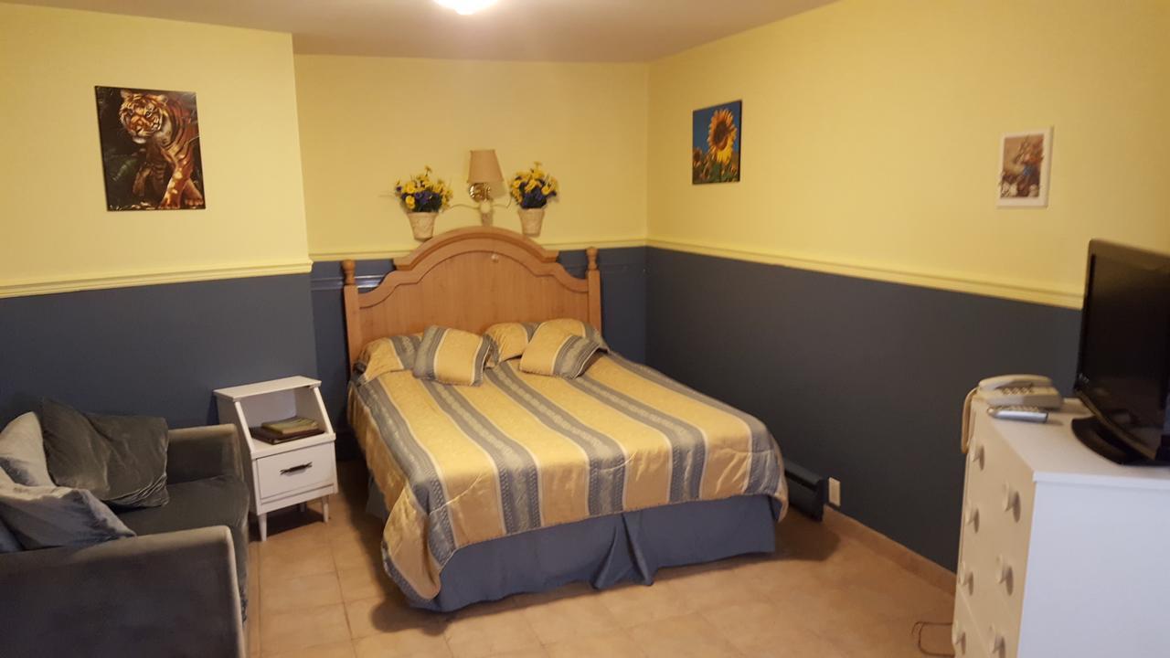 Motel Cote Rivière-du-Loup エクステリア 写真