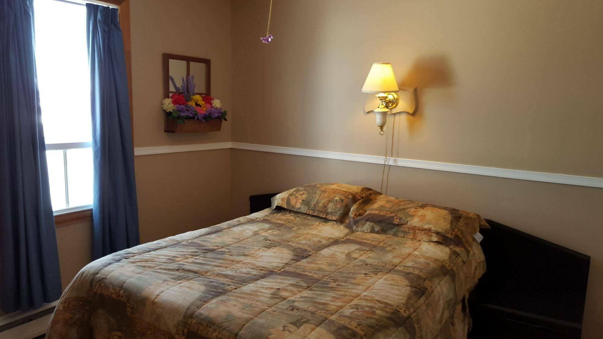 Motel Cote Rivière-du-Loup エクステリア 写真