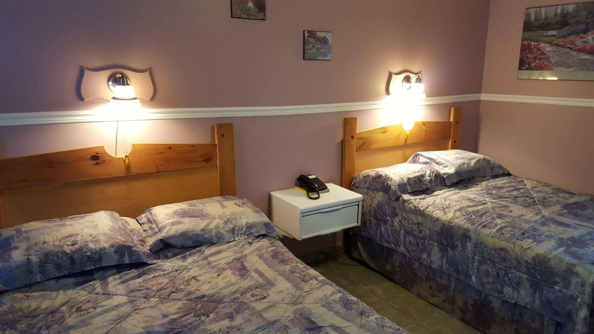 Motel Cote Rivière-du-Loup エクステリア 写真
